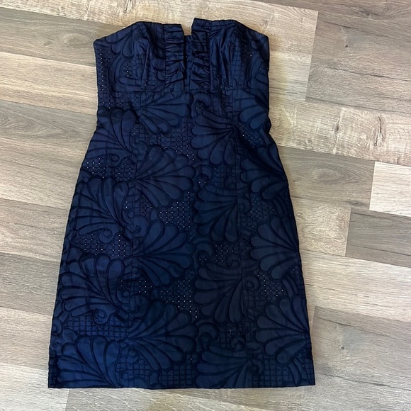 EUC Lilly Pulitzer Strapless Dress with Embedded Patter and Ruffles at Bust